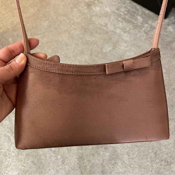 ADORABLE Claire's Y2K Bow Detail Satin-like Occasion Handbag - Picture 15 of 17